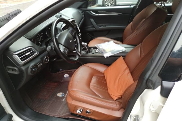 Used Maserati Ghibli 2021 2.0T Sharp Edition Left Front Seat