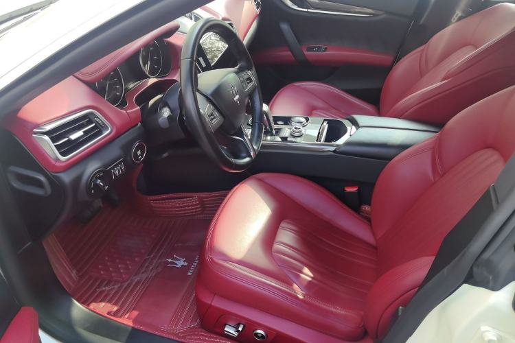 Used Maserati Ghibli 2021 2.0T Sharp Edition Left Front Seat