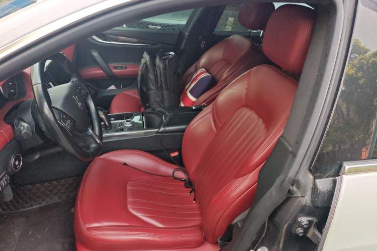 Used Maserati Ghibli 2021 2.0T Sharp Edition Left Front Seat