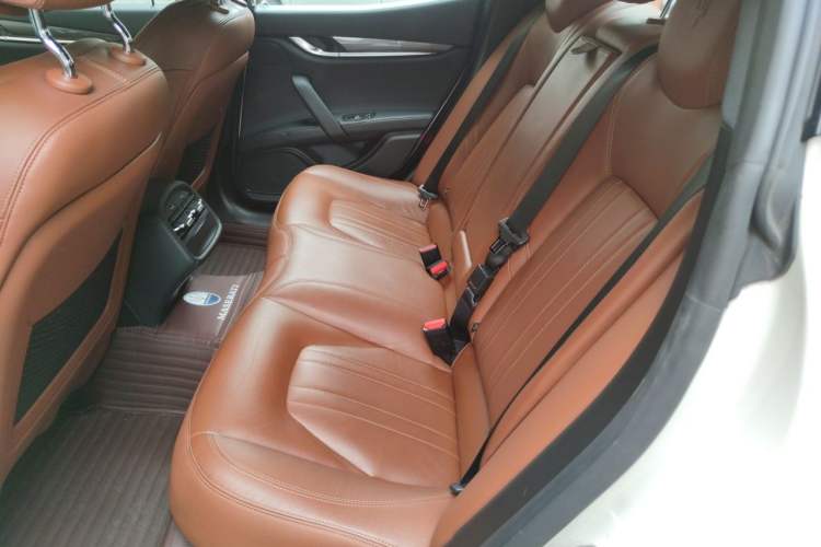 Used Maserati Ghibli 2021 2.0T Sharp Edition Left Rear Seat