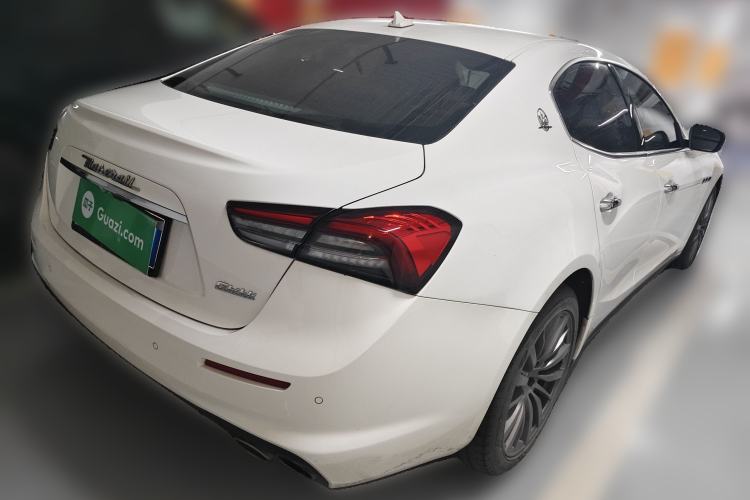 Used Maserati Ghibli 2021 2.0T Sharp Edition Rear Right 45 Deg