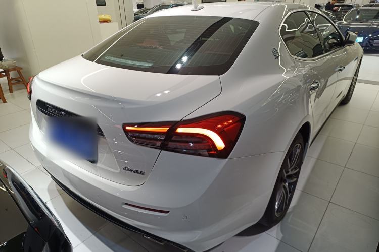 Used Maserati Ghibli 2021 2.0T Sharp Edition Rear Right 45 Deg