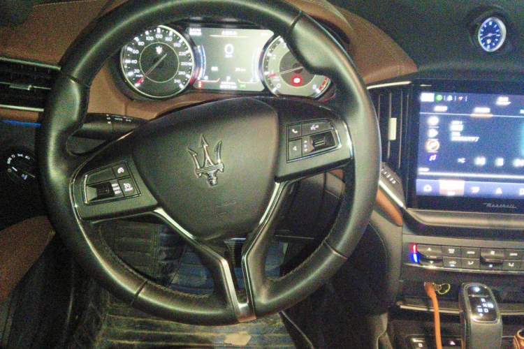 Used Maserati Ghibli 2021 2.0T Sharp Edition Steering Wheel
