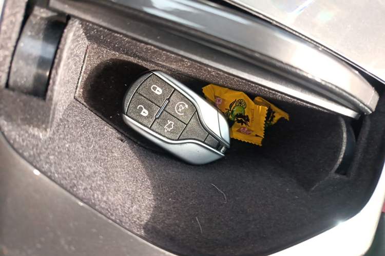 Used Maserati Ghibli 2021 2.0T Sharp Edition Vehicle Key