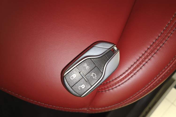 Used Maserati Ghibli 2021 2.0T Sharp Edition Vehicle Key