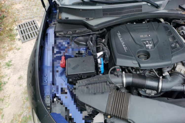 Used Maserati Ghibli 2022 2.0T GT Sharp Edition Engine Bay Right