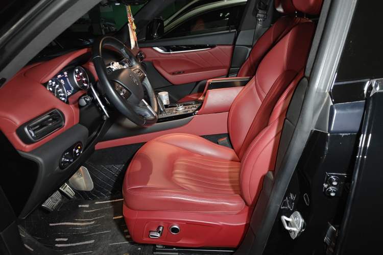 Used Maserati Ghibli 2022 3.0T Modena Left Front Seat