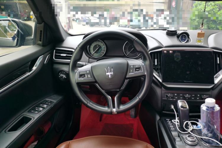 Used Maserati Ghibli 2022 2.0T GT Sharp Edition Steering Wheel