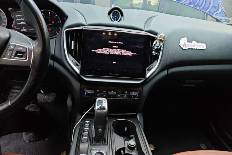 Used Maserati Ghibli 2022 2.0T GT Sharp Edition Audio And AC Panel