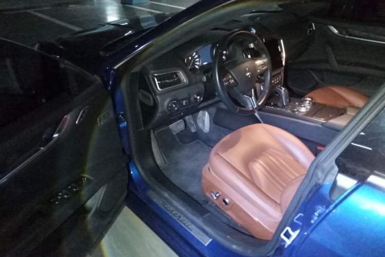 Used Maserati Ghibli 2022 2.0T GT Sharp Edition Driver Seat