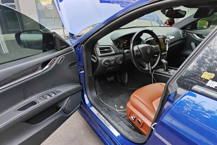 Used Maserati Ghibli 2022 2.0T GT Sharp Edition Driver Seat