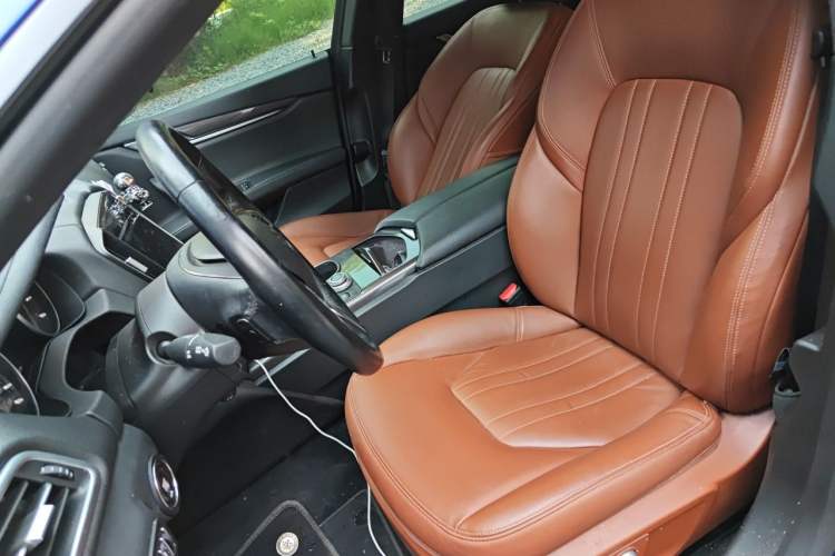 Used Maserati Ghibli 2022 2.0T GT Sharp Edition Left Front Seat