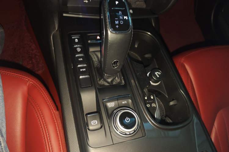 Used Maserati Ghibli 2022 2.0T GT Sharp Edition Gear Lever