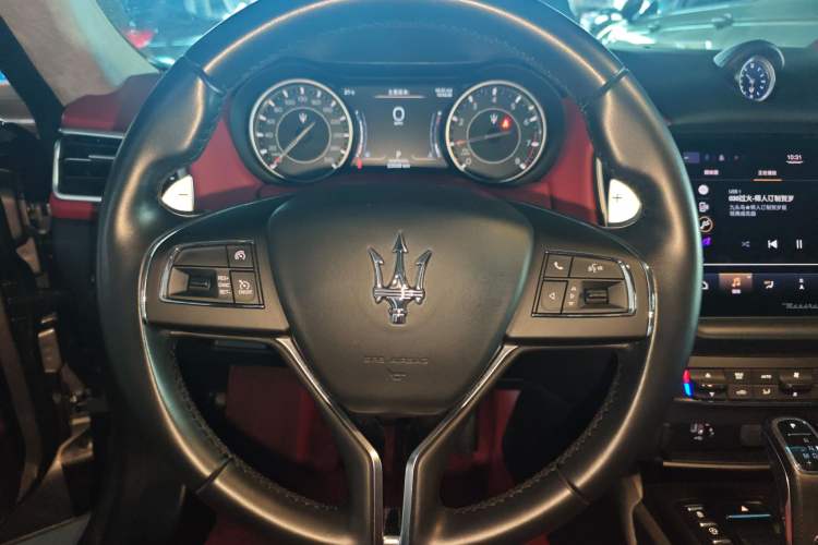 Used Maserati Ghibli 2022 2.0T GT Sharp Edition Steering Wheel