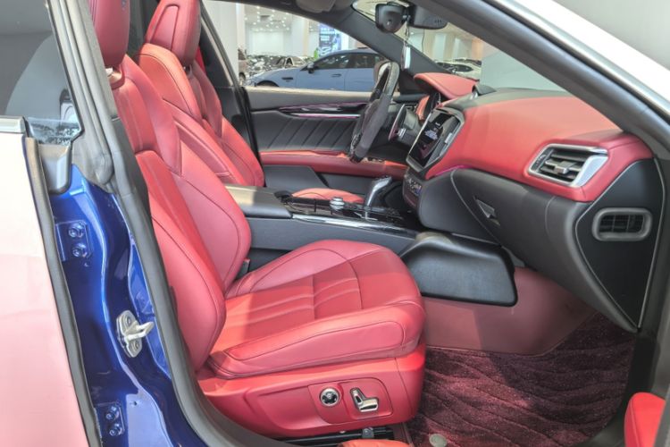 Used Maserati Ghibli 2022 3.0T Modena Interior 3