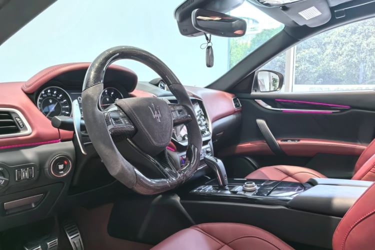 Used Maserati Ghibli 2022 3.0T Modena Interior 6
