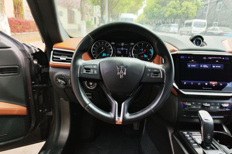 Used Maserati Ghibli 2022 2.0T GT Sharp Edition Steering Wheel