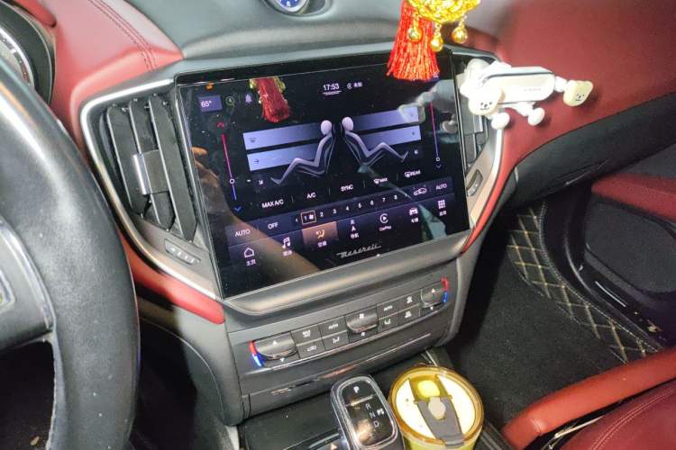 Used Maserati Ghibli 2022 2.0T GT Sharp Edition Audio And AC Panel