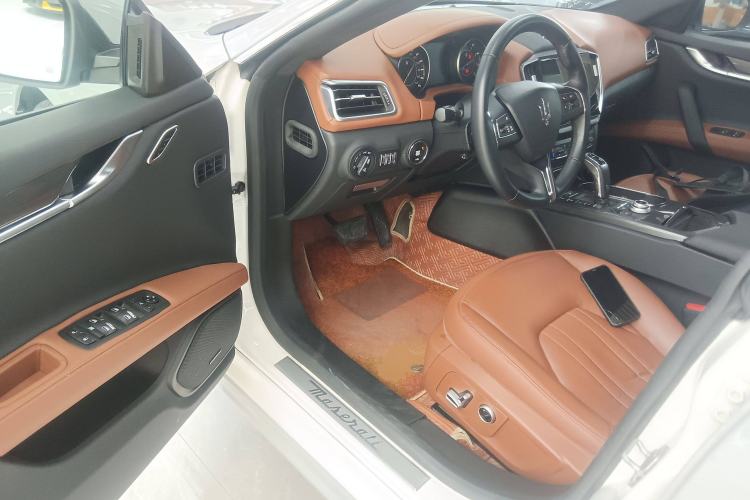 Used Maserati Ghibli 2022 2.0T GT Sharp Edition Driver Seat