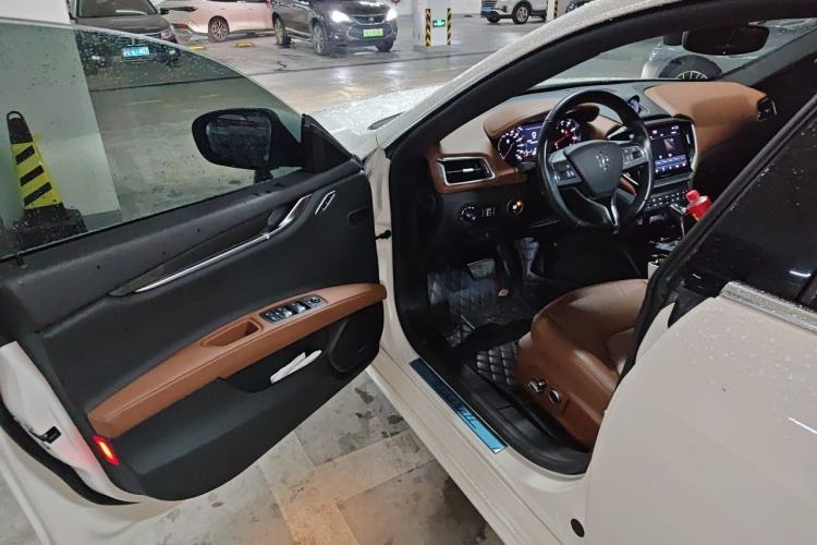 Used Maserati Ghibli 2022 2.0T GT Sharp Edition Driver Seat