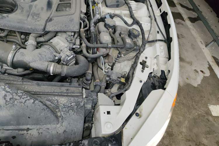 Used Maserati Ghibli 2022 2.0T GT Sharp Edition Engine Bay Left