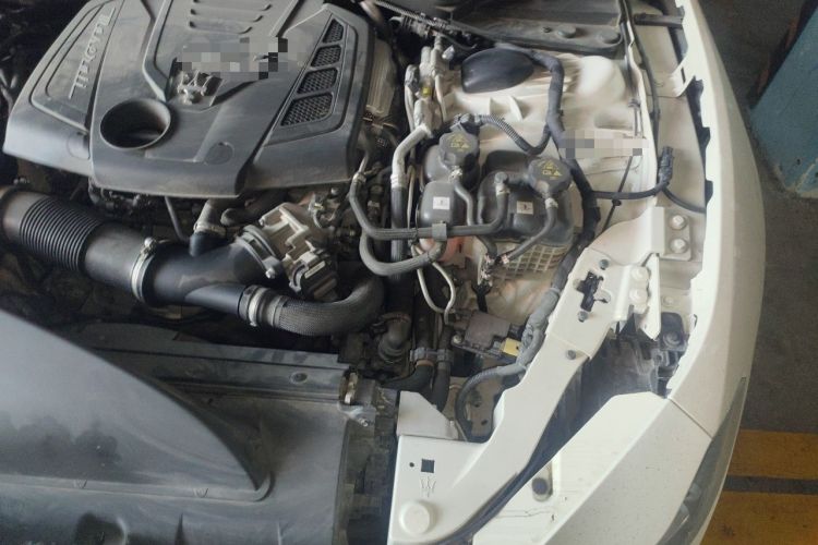 Used Maserati Ghibli 2022 2.0T GT Sharp Edition Engine Bay Left