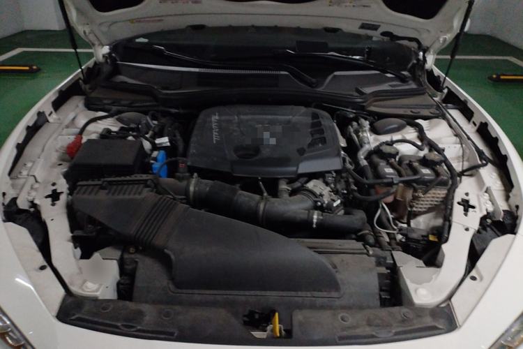Used Maserati Ghibli 2022 2.0T GT Sharp Edition Engine Bay