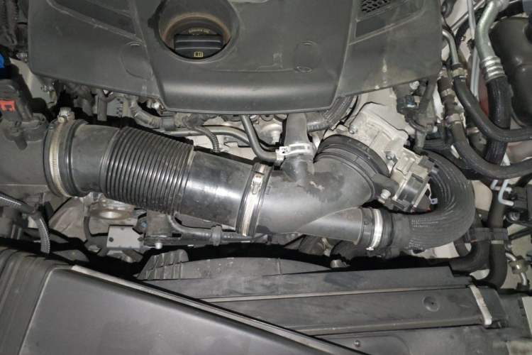 Used Maserati Ghibli 2022 2.0T GT Sharp Edition Engine Bay