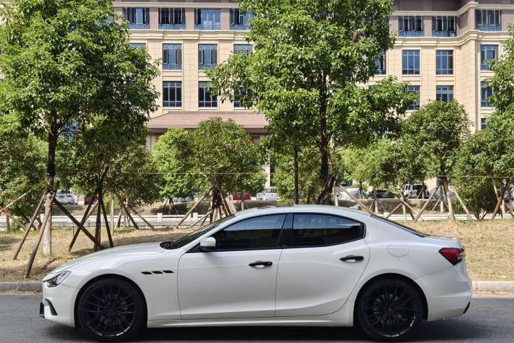 Used Maserati Ghibli 2022 3.0T Modena Exterior 3
