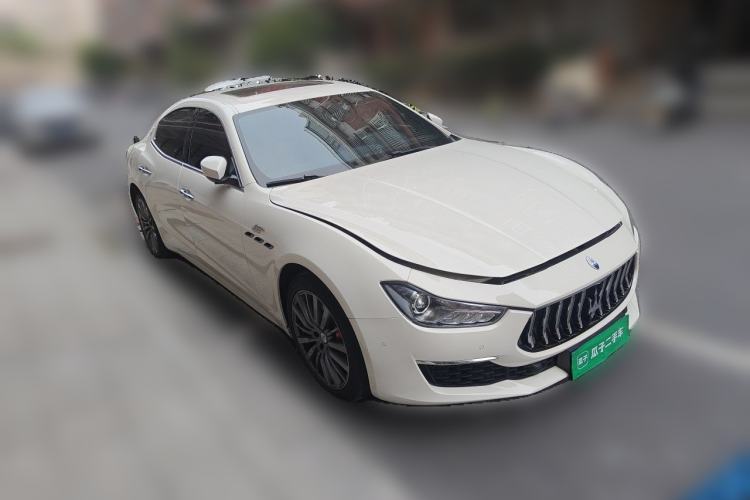Used Maserati Ghibli 2022 2.0T GT Sharp Edition Front Right 45 Deg