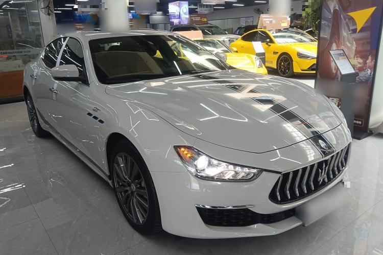 Used Maserati Ghibli 2022 2.0T GT Sharp Edition Front Right 45 Deg