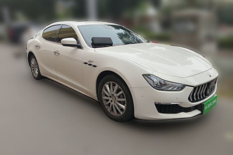 Used Maserati Ghibli 2022 2.0T GT Sharp Edition Front Right 45 Deg