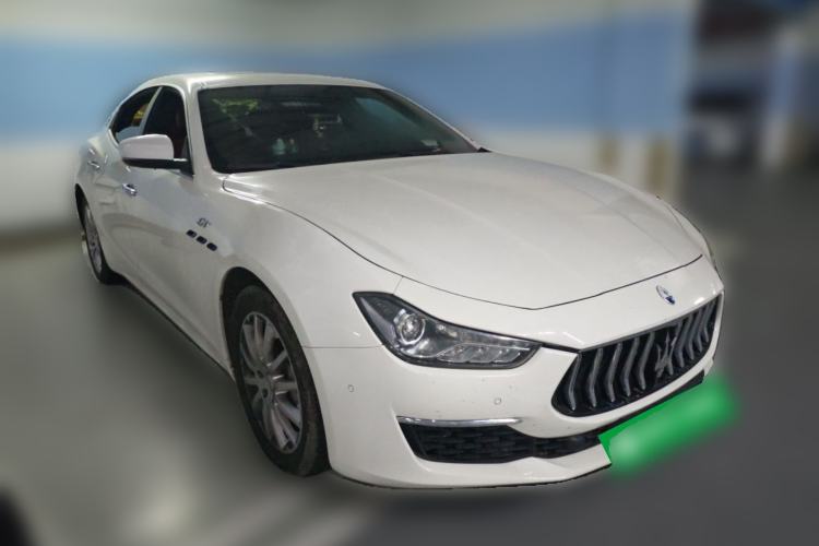 Used Maserati Ghibli 2022 2.0T GT Sharp Edition Front Right 45 Deg