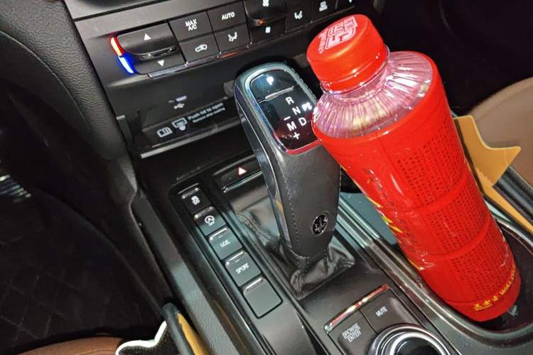 Used Maserati Ghibli 2022 2.0T GT Sharp Edition Gear Lever