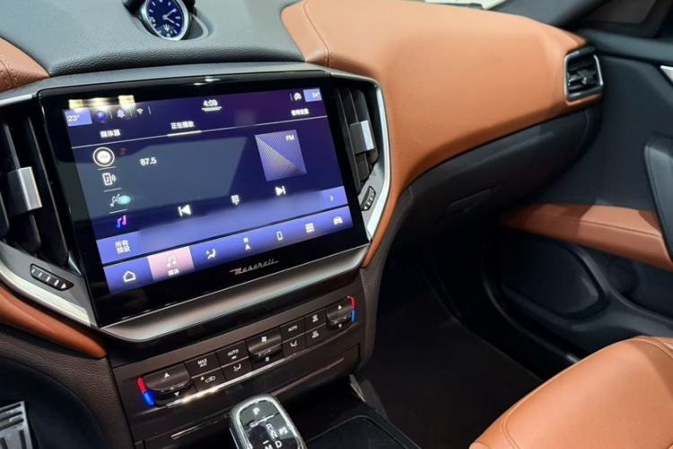 Used Maserati Ghibli 2022 3.0T Modena Interior 10
