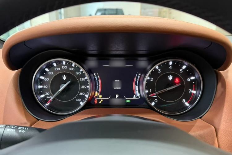 Used Maserati Ghibli 2022 3.0T Modena Interior 14