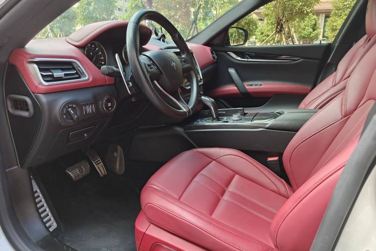 Used Maserati Ghibli 2022 3.0T Modena Interior 2