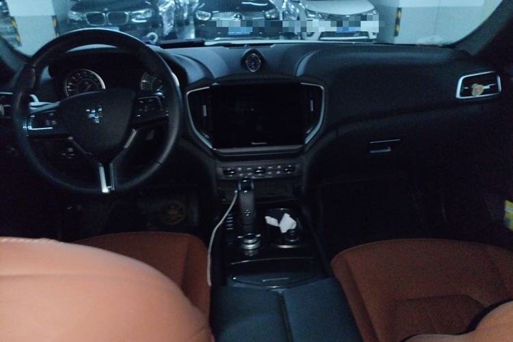 Used Maserati Ghibli 2022 2.0T GT Sharp Edition Interior 2