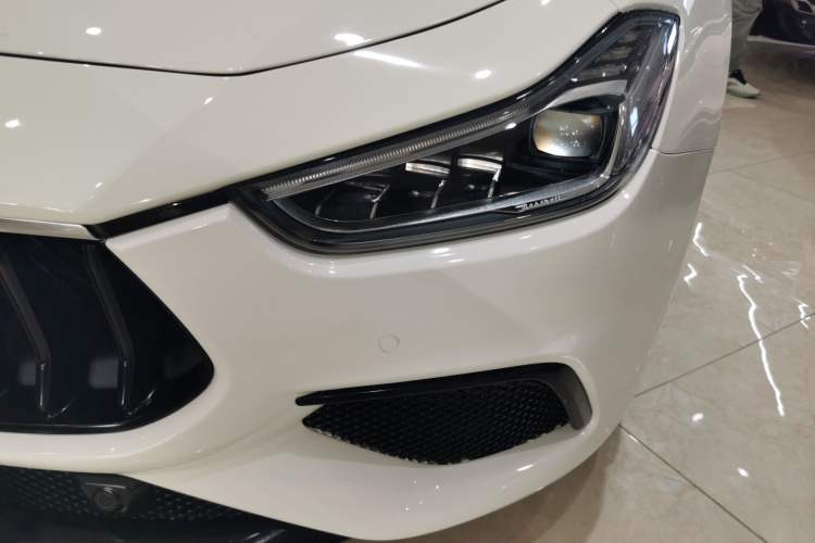 Used Maserati Ghibli 2022 3.0T Modena Left Front Headlight