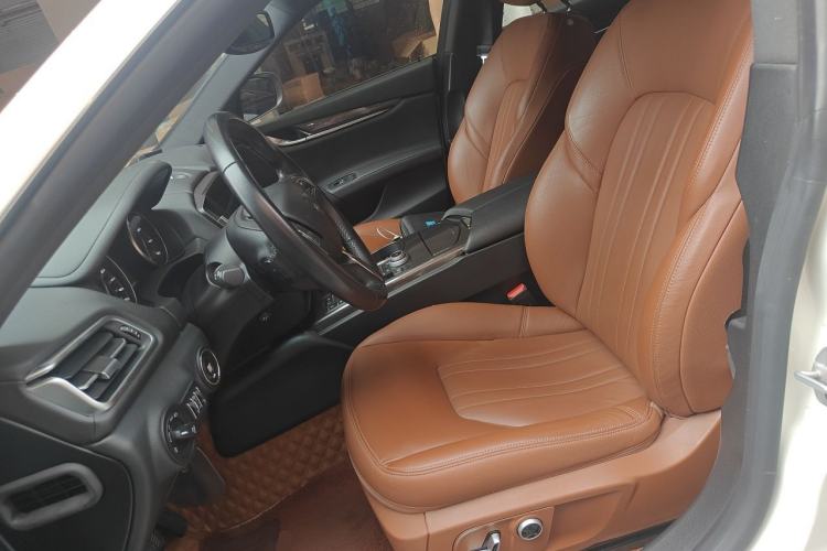 Used Maserati Ghibli 2022 2.0T GT Sharp Edition Left Front Seat