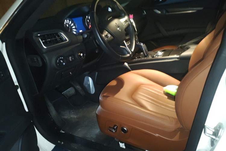 Used Maserati Ghibli 2022 2.0T GT Sharp Edition Left Front Seat