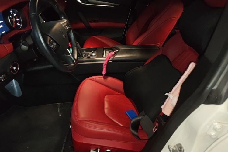 Used Maserati Ghibli 2022 2.0T GT Sharp Edition Left Front Seat