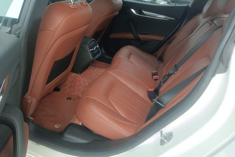Used Maserati Ghibli 2022 2.0T GT Sharp Edition Left Rear Seat