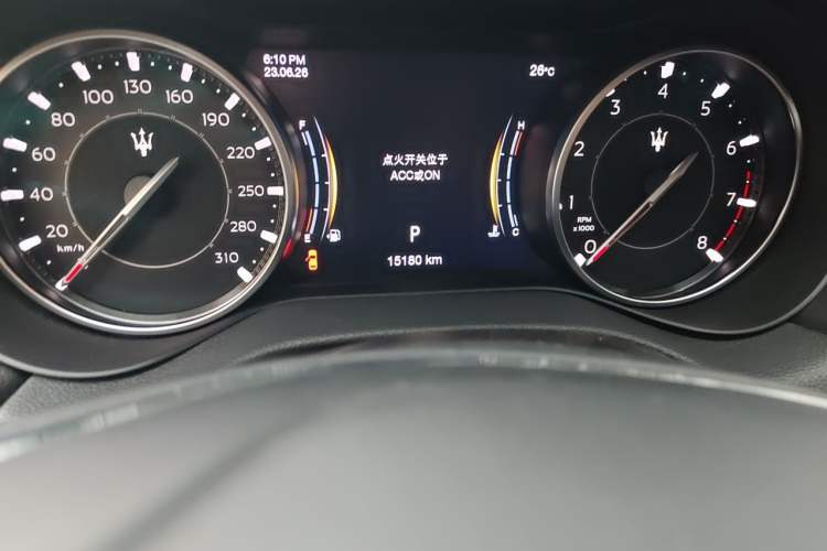 Used Maserati Ghibli 2022 2.0T GT Sharp Edition Odometer Close Up