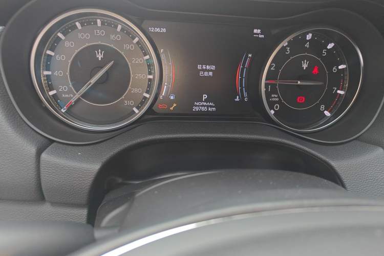 Used Maserati Ghibli 2022 2.0T GT Sharp Edition Odometer Close Up