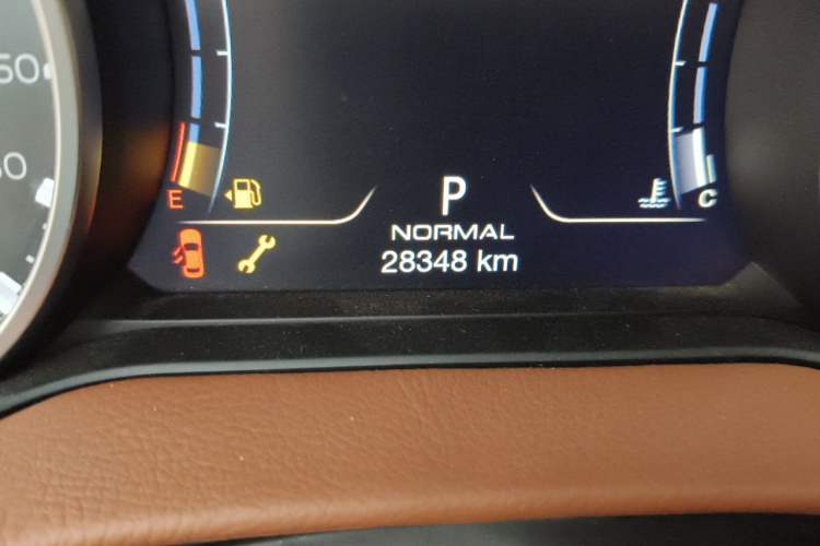 Used Maserati Ghibli 2022 2.0T GT Sharp Edition Odometer Close Up