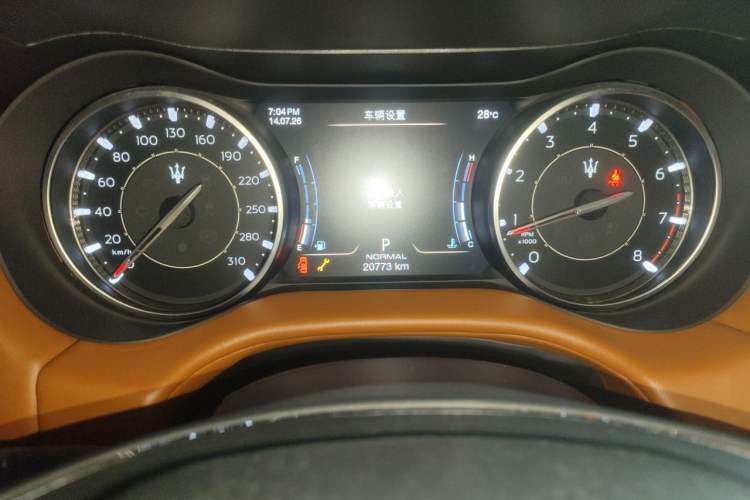 Used Maserati Ghibli 2022 2.0T GT Sharp Edition Odometer Close Up