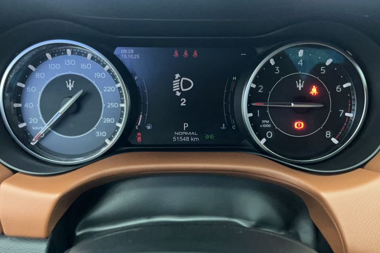 Used Maserati Ghibli 2022 2.0T GT Sharp Edition Odometer Close Up