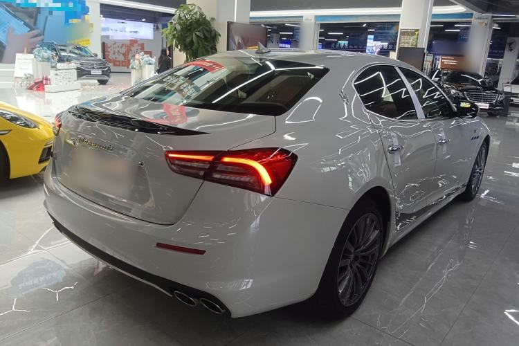 Used Maserati Ghibli 2022 2.0T GT Sharp Edition Rear Right 45 Deg