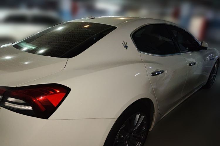 Used Maserati Ghibli 2022 2.0T GT Sharp Edition Rear Right 45 Deg